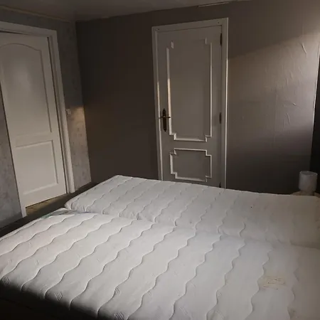 Cama